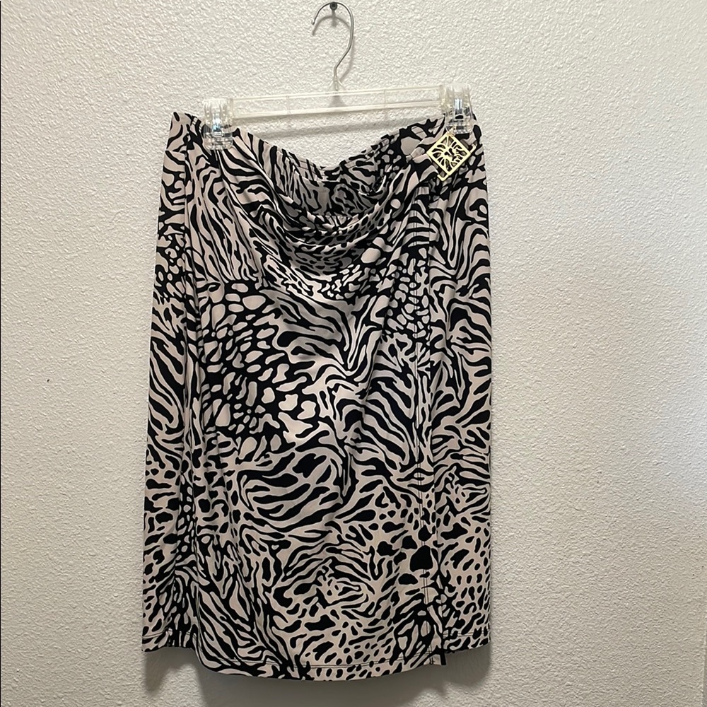 Anne Klein Black and White Ruched Pencil Midi Skirt